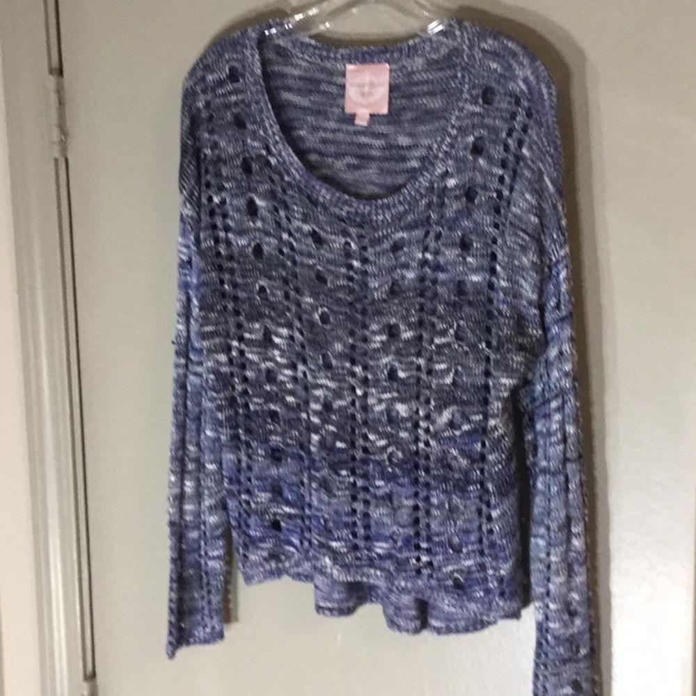 Romeo and Juliet Couture Lady’s top; size small.